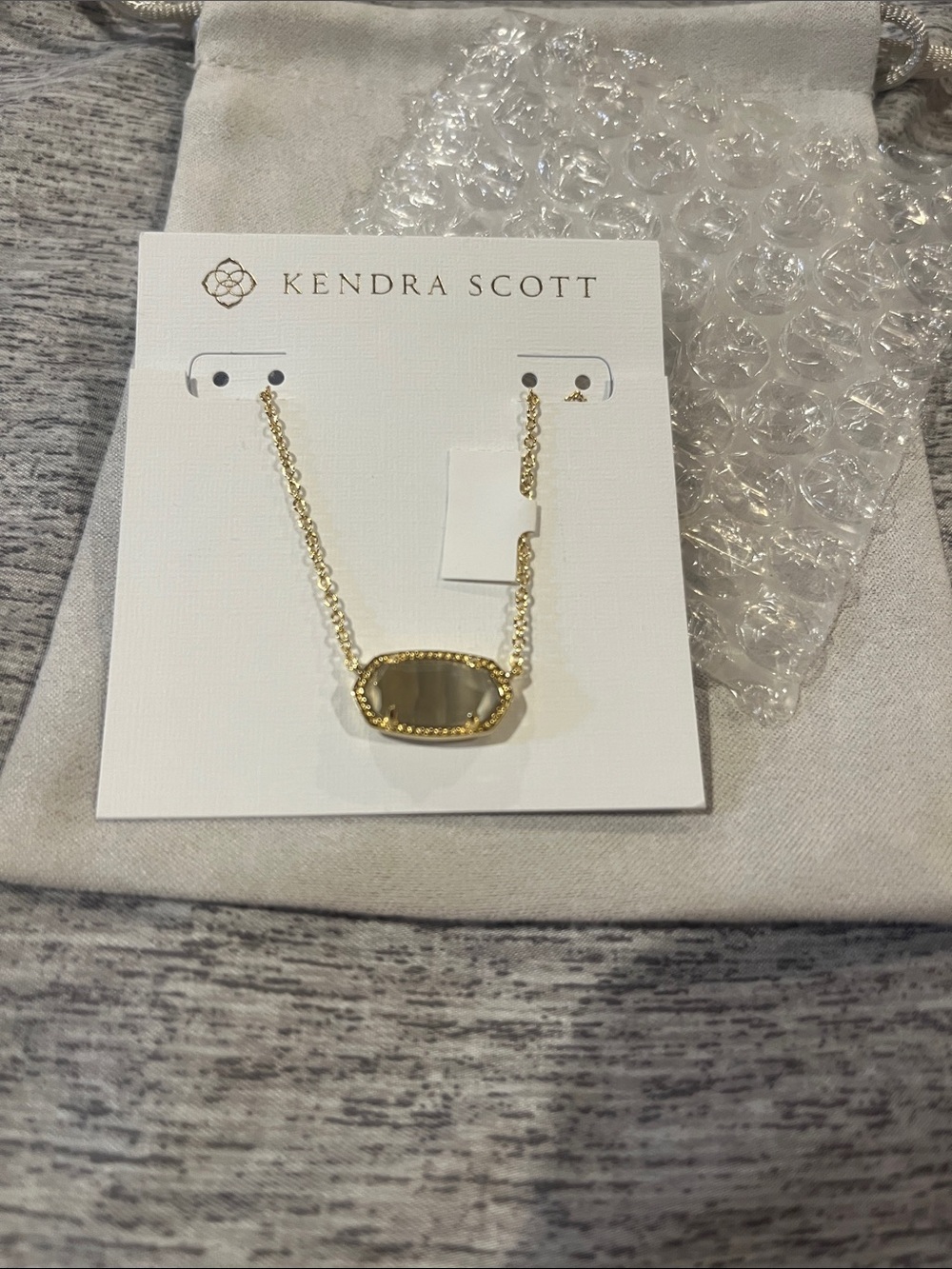 NWT Kendra Scott Elisa pendant necklace - Picture 4 of 4